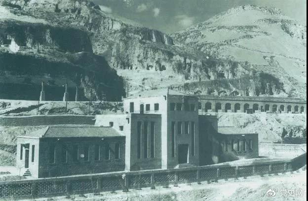 1945��2��3��  ë�ɖ|�����й���������ȫ��(hu��)��ϯ�F(tu��n)��(hu��)�h���D��ȫ��(hu��)��(hu��)ַ���Ӱ����?gu��)X�й������k���ǡ�