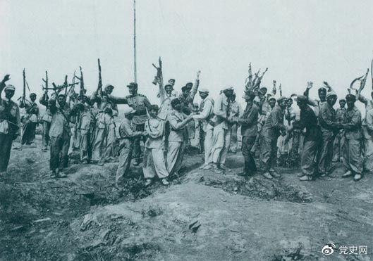 1953��7��28�գ����r����܊����־Ը܊ꇵ��ϣ�����ף�R����ͬ�g�����������Ă��������