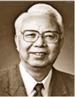 龔育之龔育之(1929--2007)。中共黨史專家。曾任中央文獻研究室副主任（1980-1988），中央黨史研究室常務副主任（1995-1999）,中國中共黨史學會會長，中央宣傳部副部長，中央黨校副校長，第九屆全國政協常委等職。參與主持《毛澤東著作選讀》《建國以來毛澤東文稿》（十三冊）《鄧小平文選（1975--1982）》《鄧小平文選》（第三卷）等編輯工作，參加撰寫《中國共產黨的七十年》，參與起草《關于建國以來黨的若干歷史問題的決議》、黨的十二大至十六大報告。著有《在歷史轉折中》《從毛澤東到鄧小平》《龔育之論中共黨史》《黨史札記》《黨史札記二集》等。