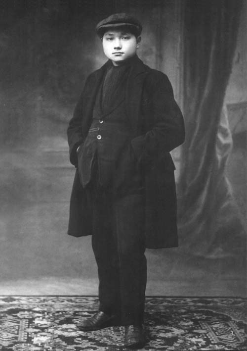 鄧小平在法國里昂。（1921年）